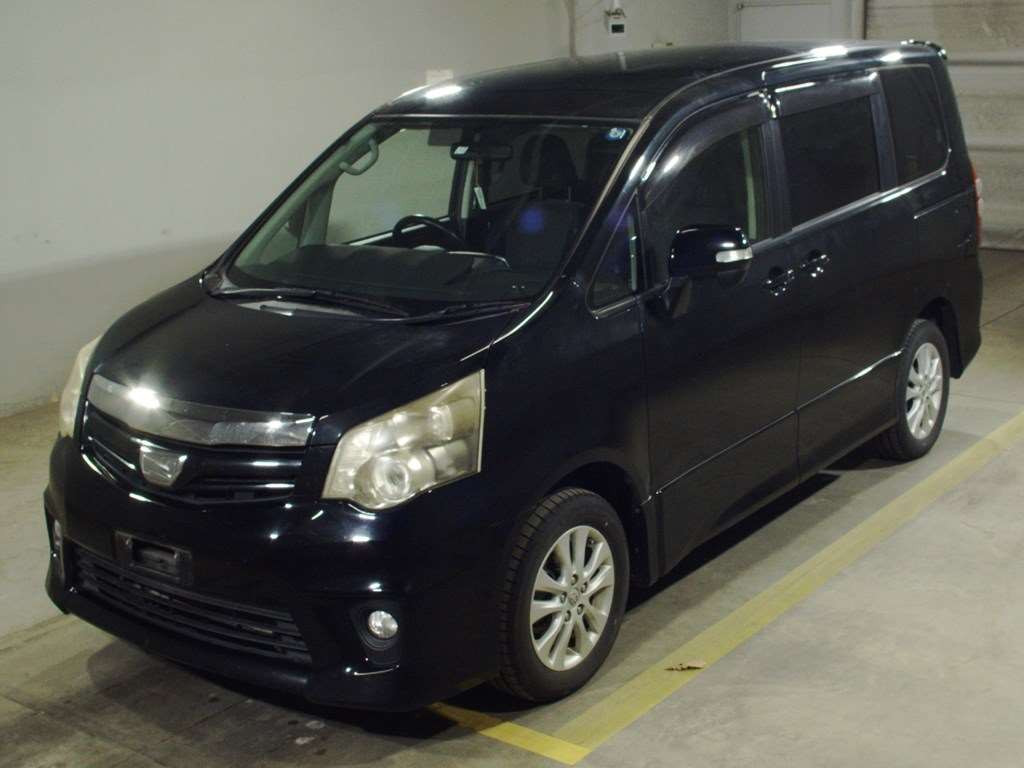 2011 Toyota Noah ZRR75W[0]