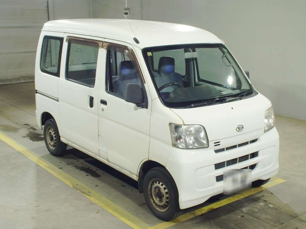 2011 Daihatsu Hijet Cargo S331V[2]