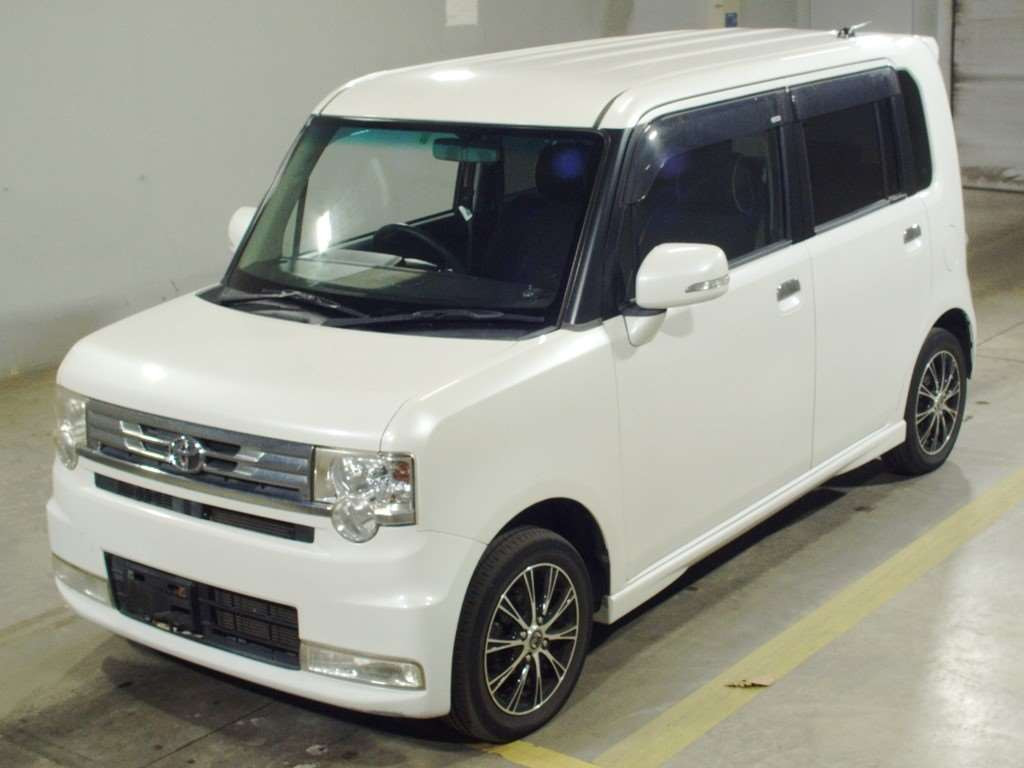 2011 Daihatsu Move Conte L585S[0]