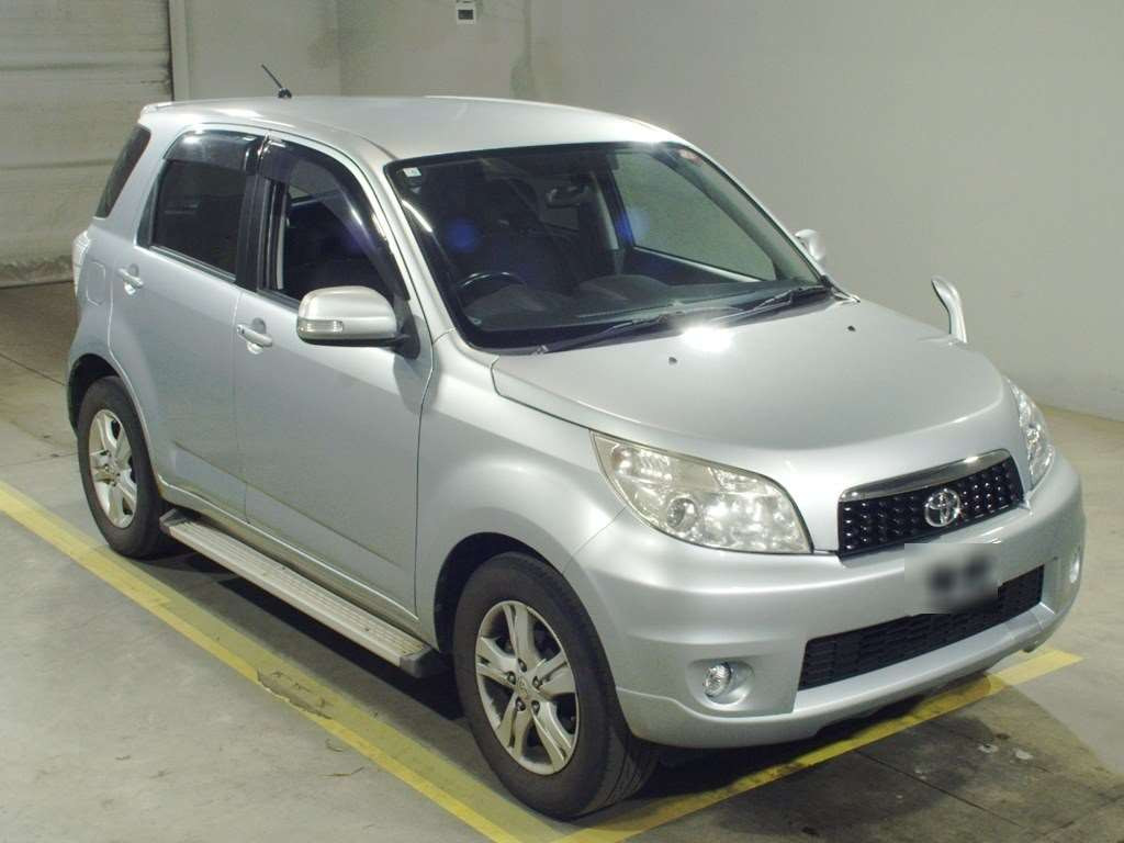 2010 Toyota Rush J210E[2]