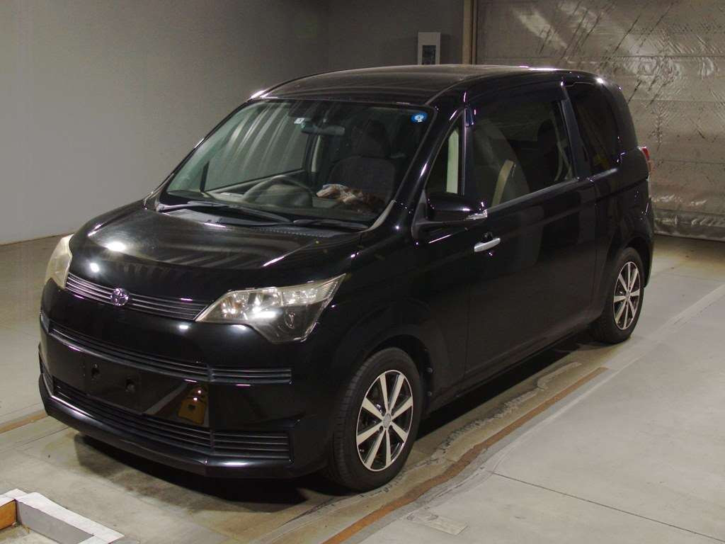 2013 Toyota Spade NCP141[0]