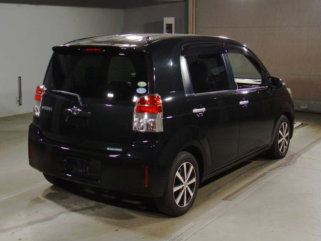 2013 Toyota Spade NCP141[1]