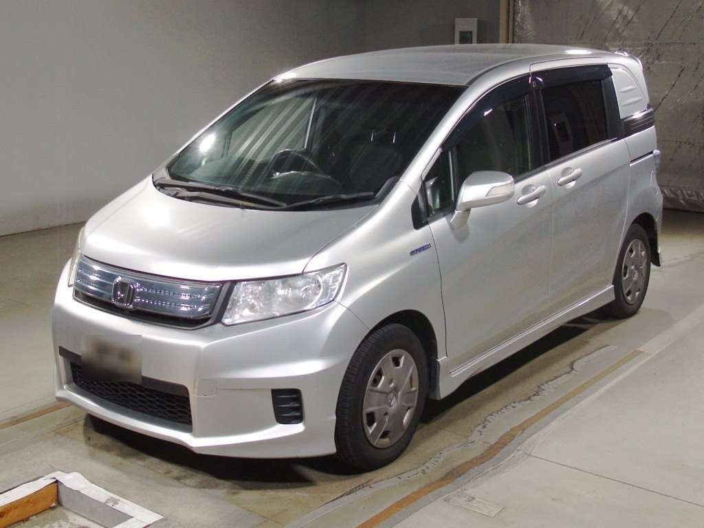 2012 Honda Freed spike hybrid GP3[0]