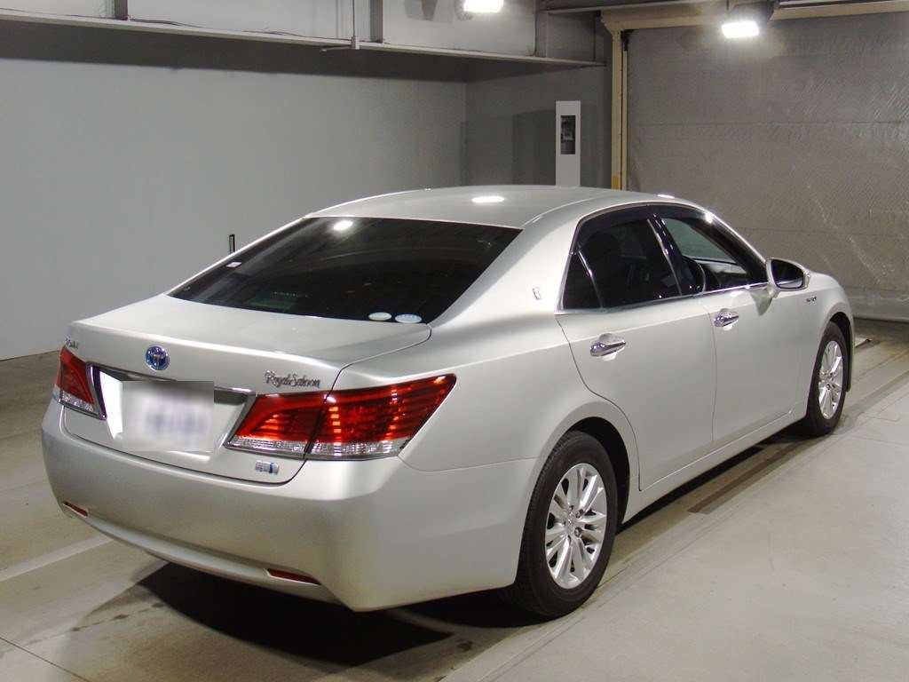 2015 Toyota Crown Hybrid AWS210[1]