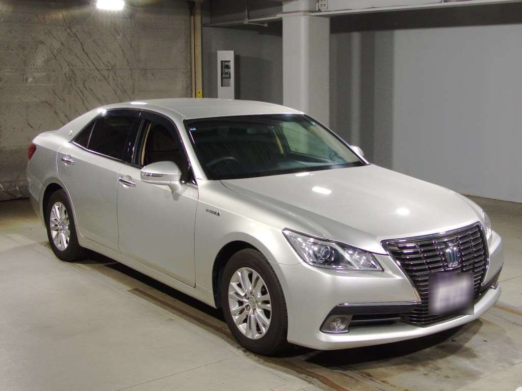 2015 Toyota Crown Hybrid AWS210[2]