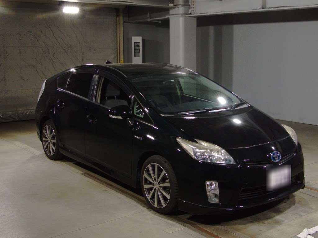 2010 Toyota Prius ZVW30[2]