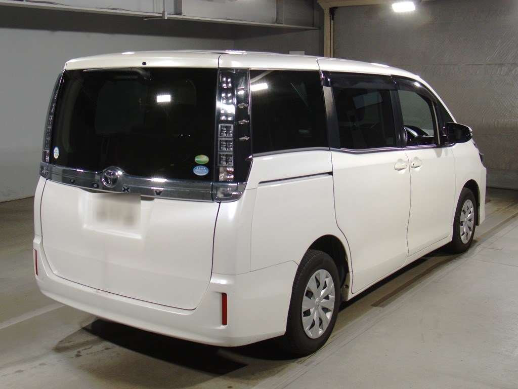 2014 Toyota Voxy ZRR80G[1]