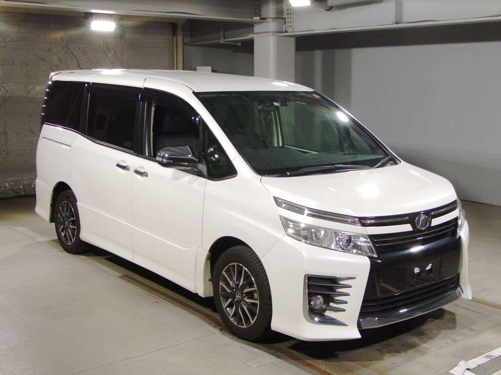 2015 Toyota Voxy ZRR80W[2]