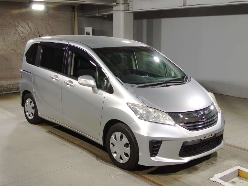 2016 Honda Freed GB3[2]