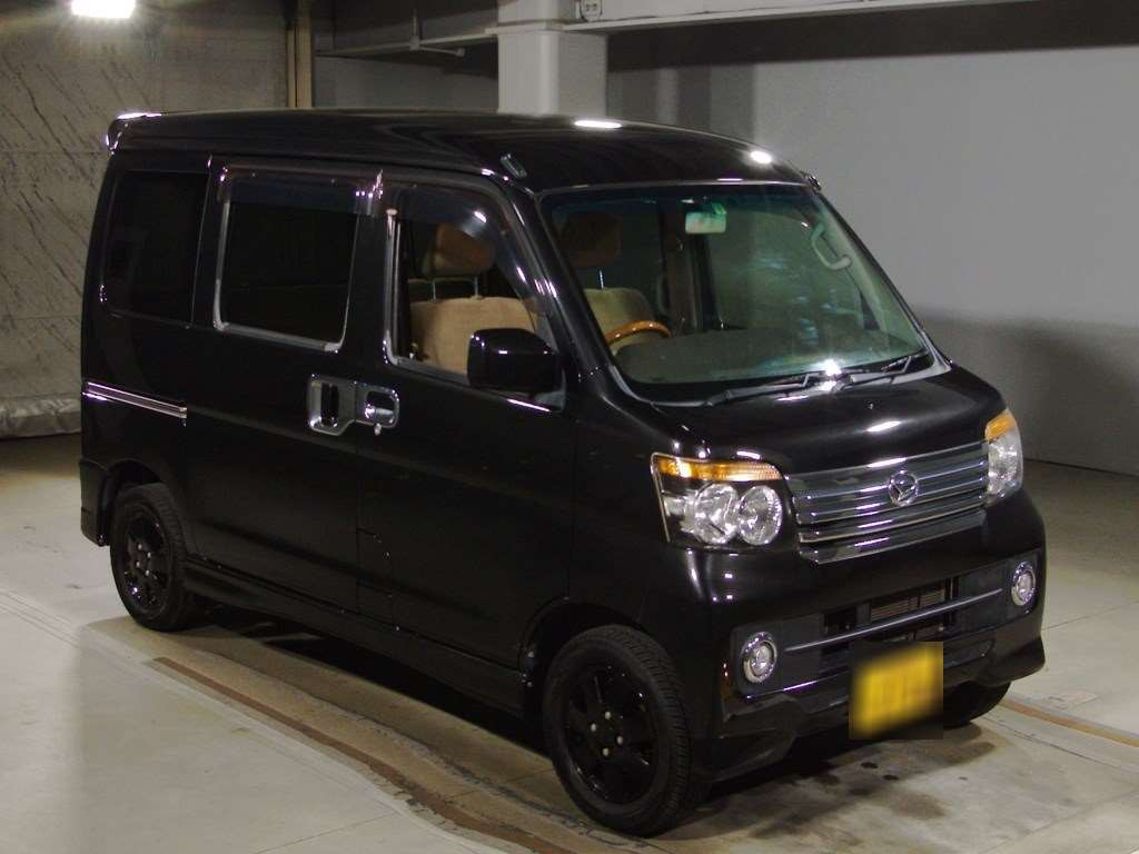 2013 Daihatsu Atrai Wagon S321G[2]