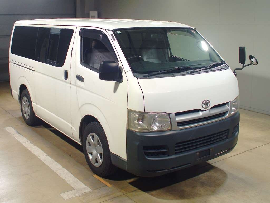 2004 Toyota Hiace Van TRH200V[2]