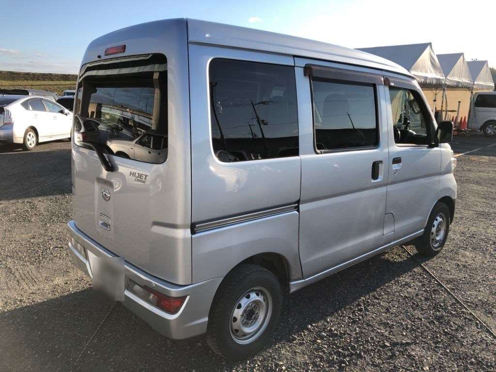 2019 Daihatsu Hijet Cargo S331V[1]