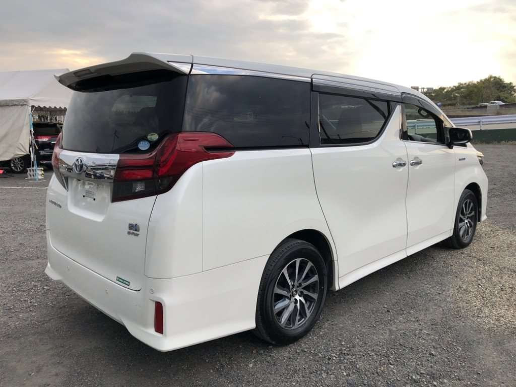 2016 Toyota Alphard Hybrid AYH30W[1]