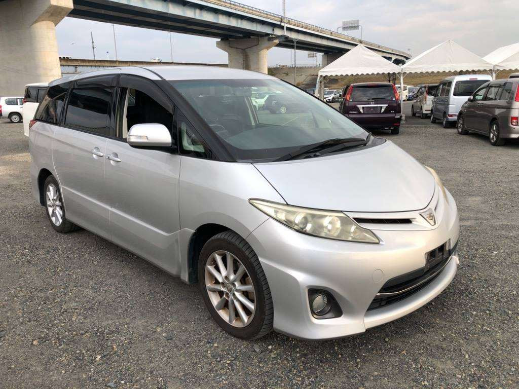 2009 Toyota Estima ACR50W[2]