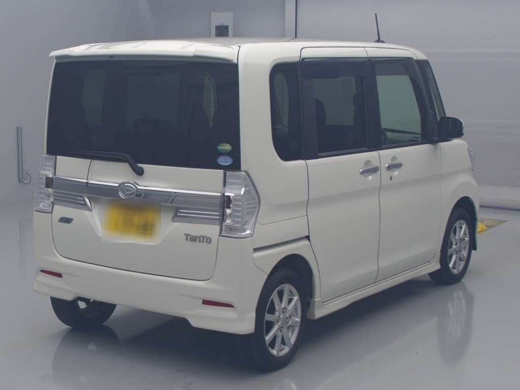 2014 Daihatsu Tanto Custom LA600S[1]