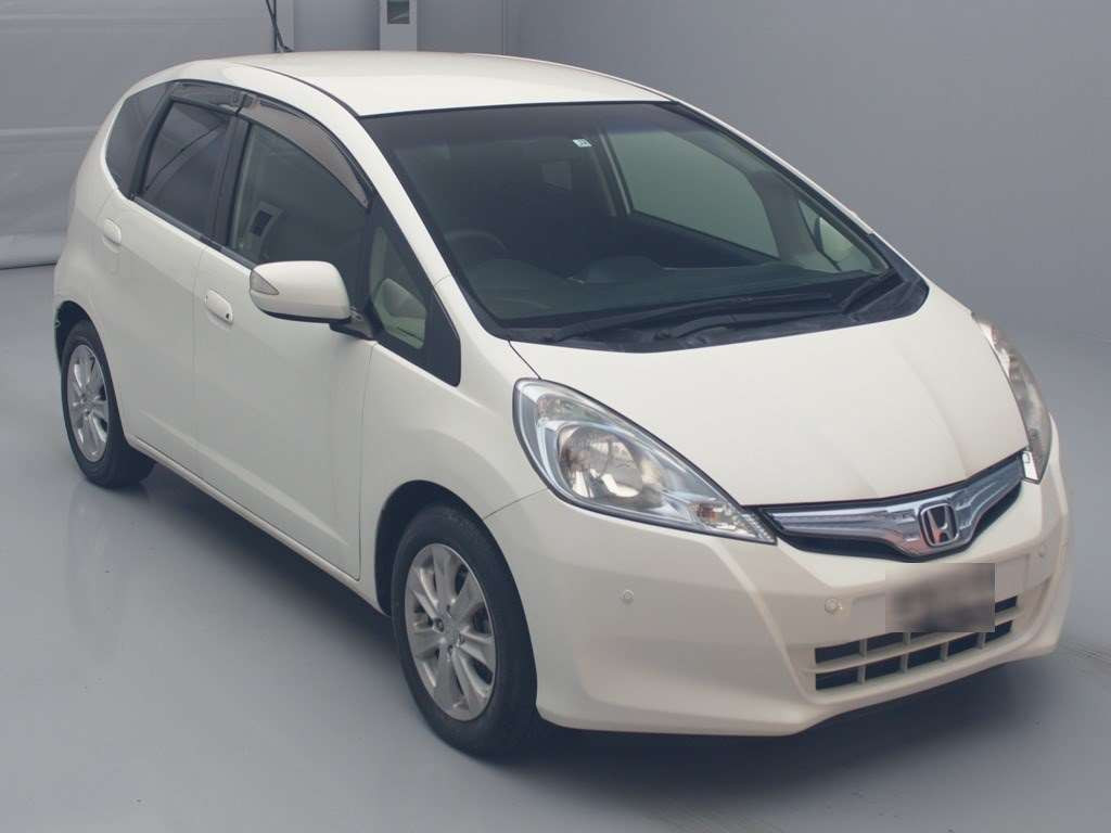 2012 Honda Fit Hybrid GP1[2]