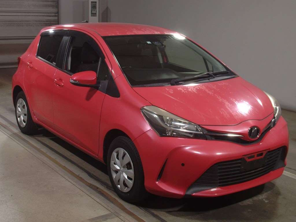 2016 Toyota Vitz KSP130[2]