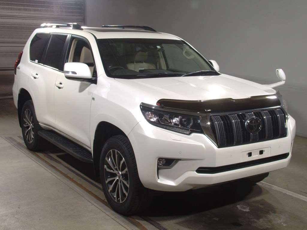 2018 Toyota Land Cruiser Prado TRJ150W[2]