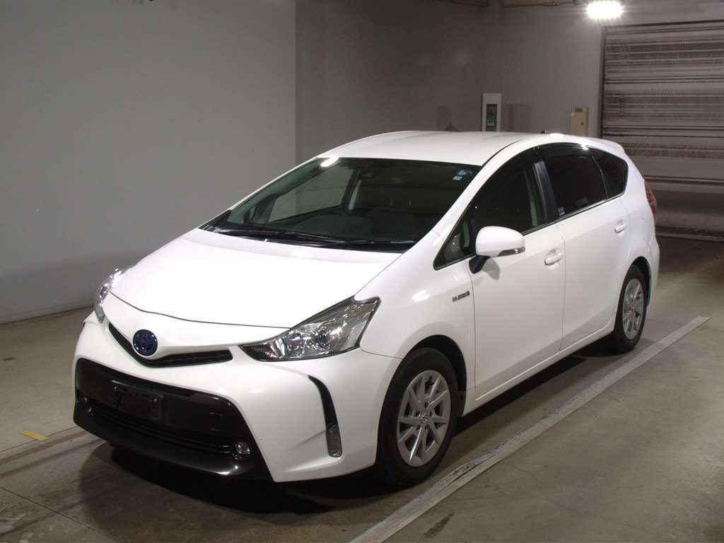 2019 Toyota Prius alpha ZVW41W[0]