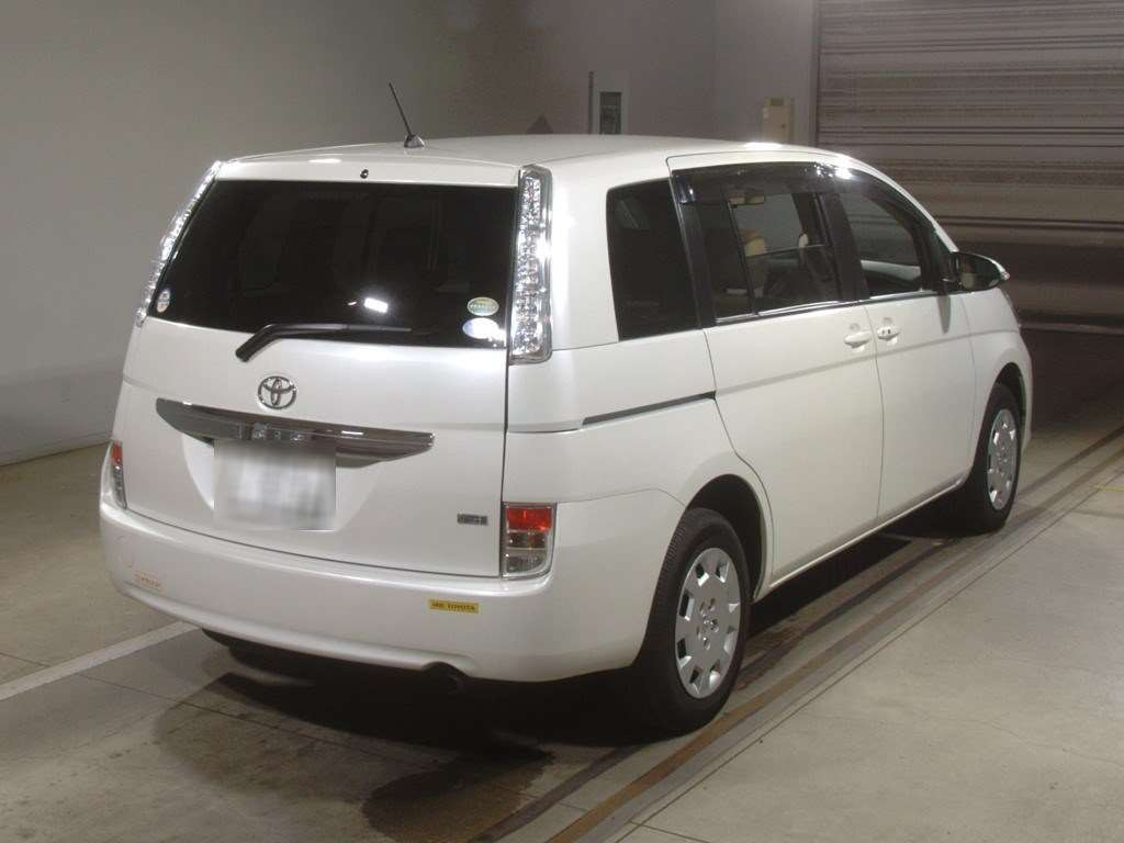 2016 Toyota Isis ZGM15G[1]