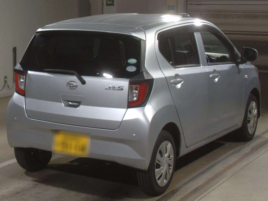 2018 Daihatsu Mira es LA360S[1]