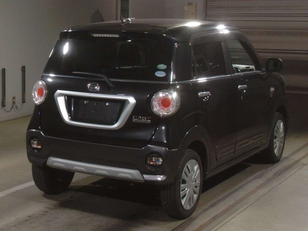 2015 Daihatsu Cast LA260S[1]