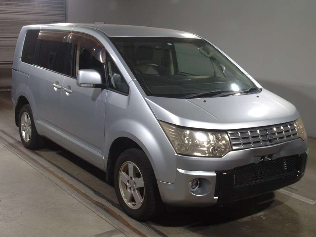 2008 Mitsubishi Delica D5 CV5W[2]