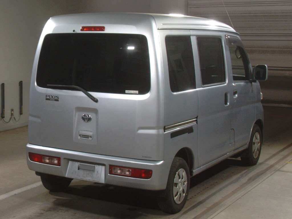 2016 Toyota Pixis Van S321M[1]