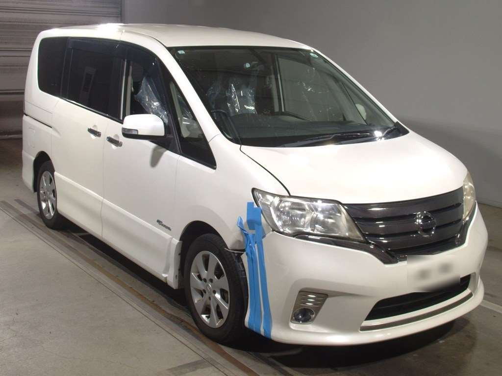 2013 Nissan Serena HFC26[2]