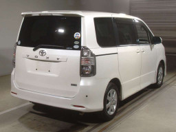 2008 Toyota Voxy