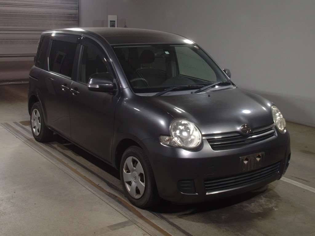 2009 Toyota Sienta NCP81G[2]