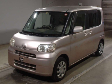 2011 Daihatsu Tanto