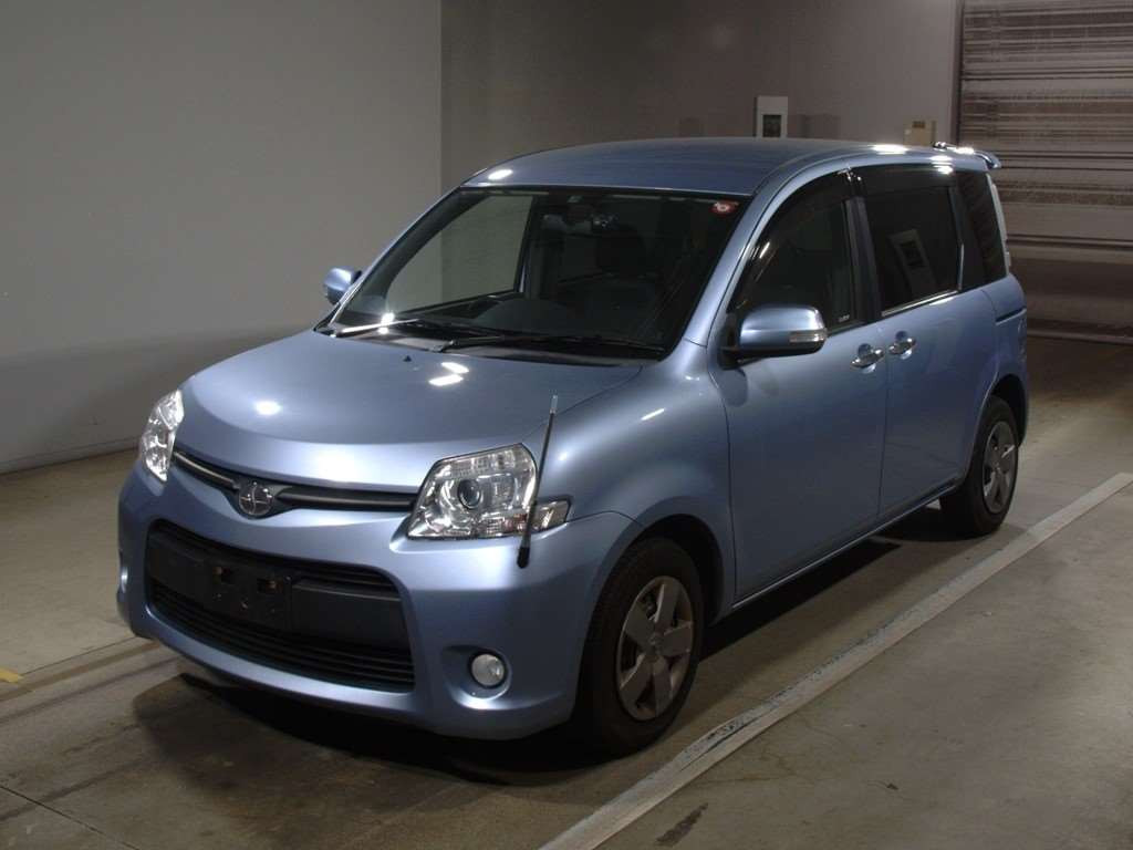 2011 Toyota Sienta NCP81G[0]