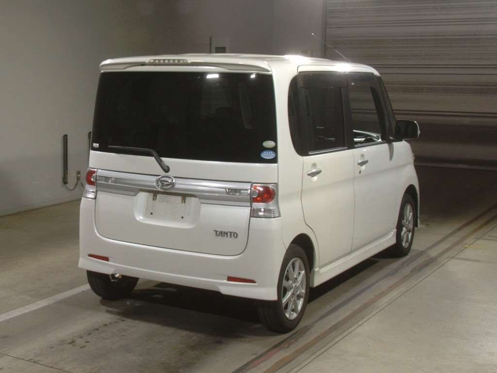 2011 Daihatsu Tanto Custom L375S[1]