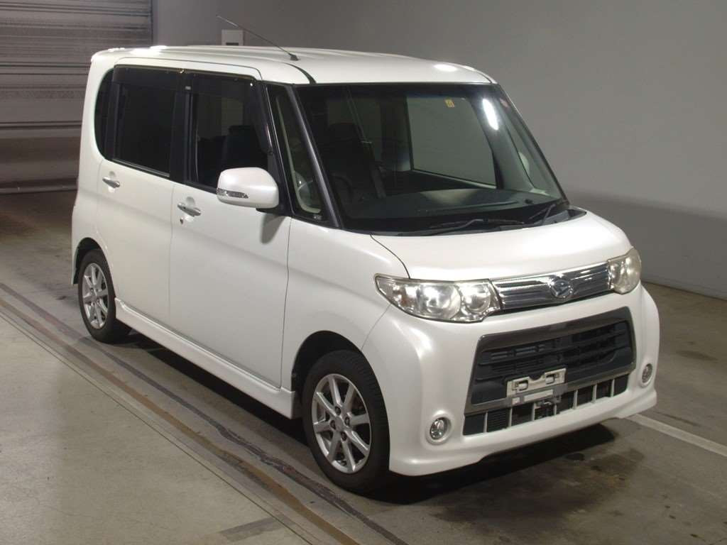 2011 Daihatsu Tanto Custom L375S[2]