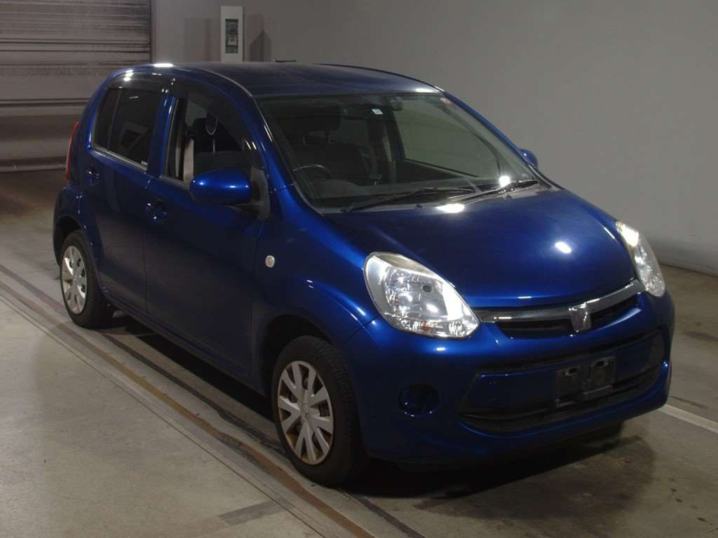 2015 Toyota Passo KGC30[2]