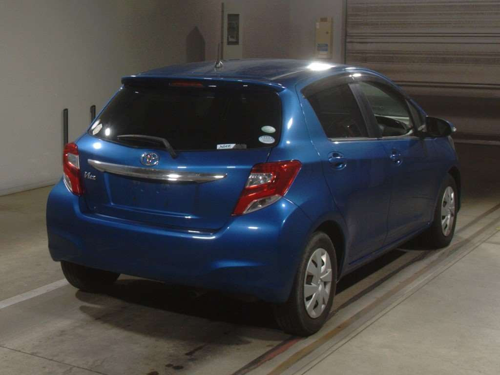 2014 Toyota Vitz NSP130[1]