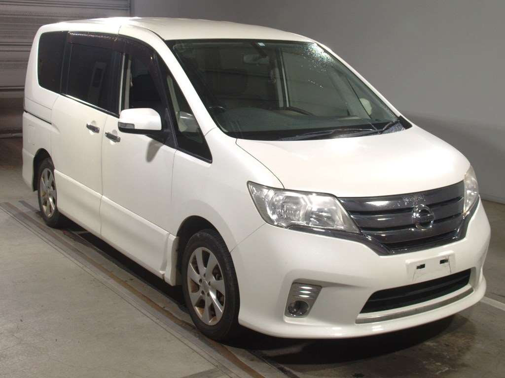 2012 Nissan Serena FC26[2]