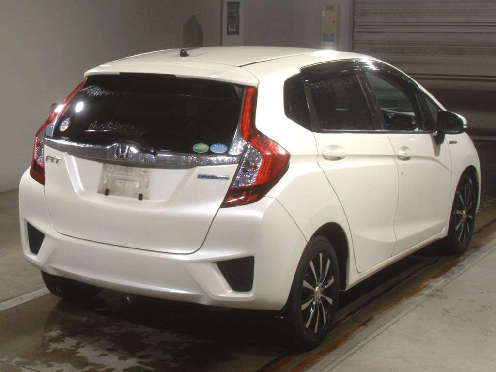 2015 Honda Fit Hybrid GP5[1]