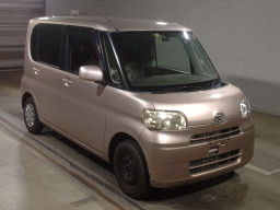 2010 Daihatsu Tanto