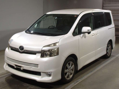 2009 Toyota Voxy