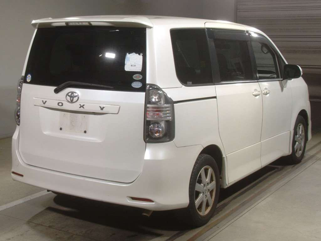 2009 Toyota Voxy ZRR70W[1]