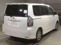 2009 Toyota Voxy