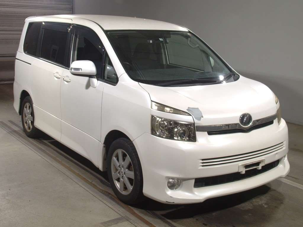 2009 Toyota Voxy ZRR70W[2]