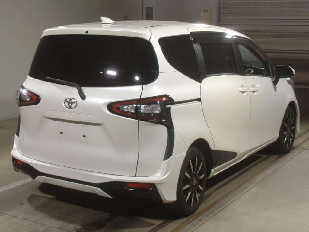 2015 Toyota Sienta NSP170G[1]