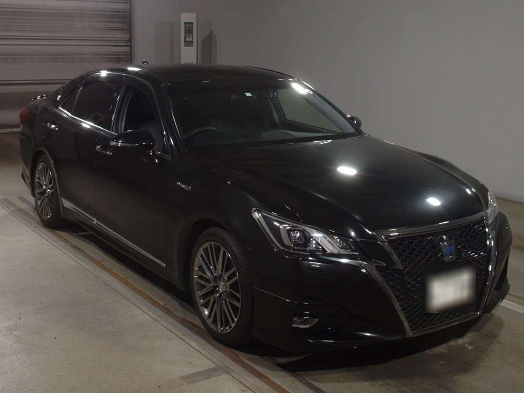 2016 Toyota Crown Hybrid AWS210[2]