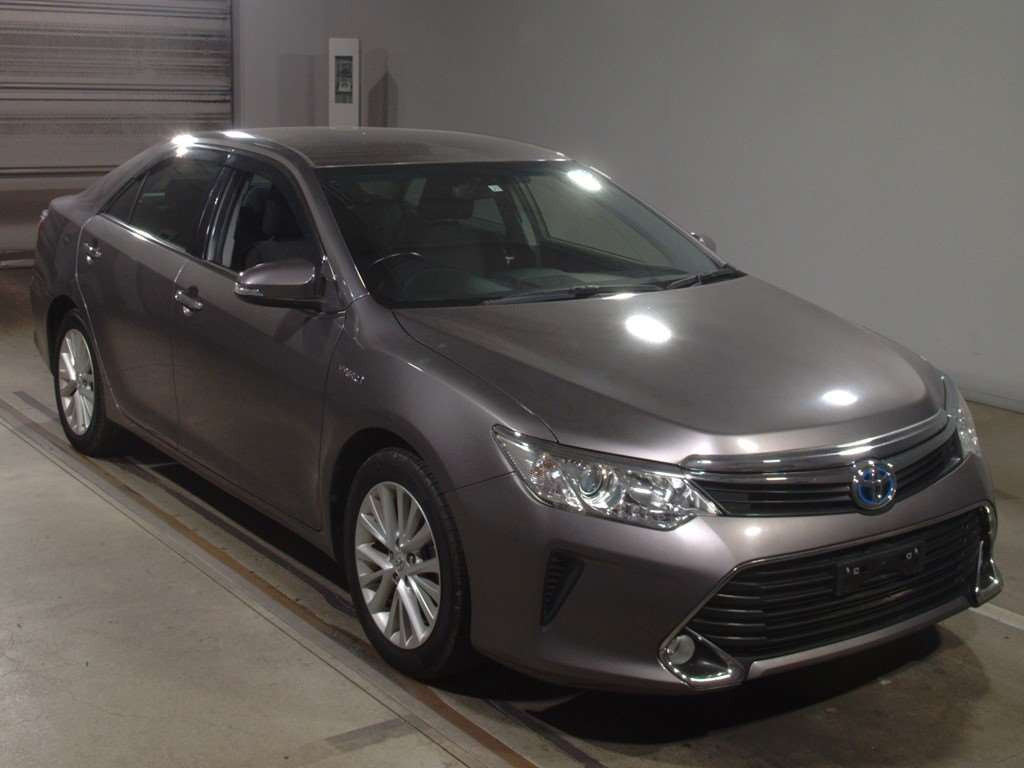 2015 Toyota Camry AVV50[2]