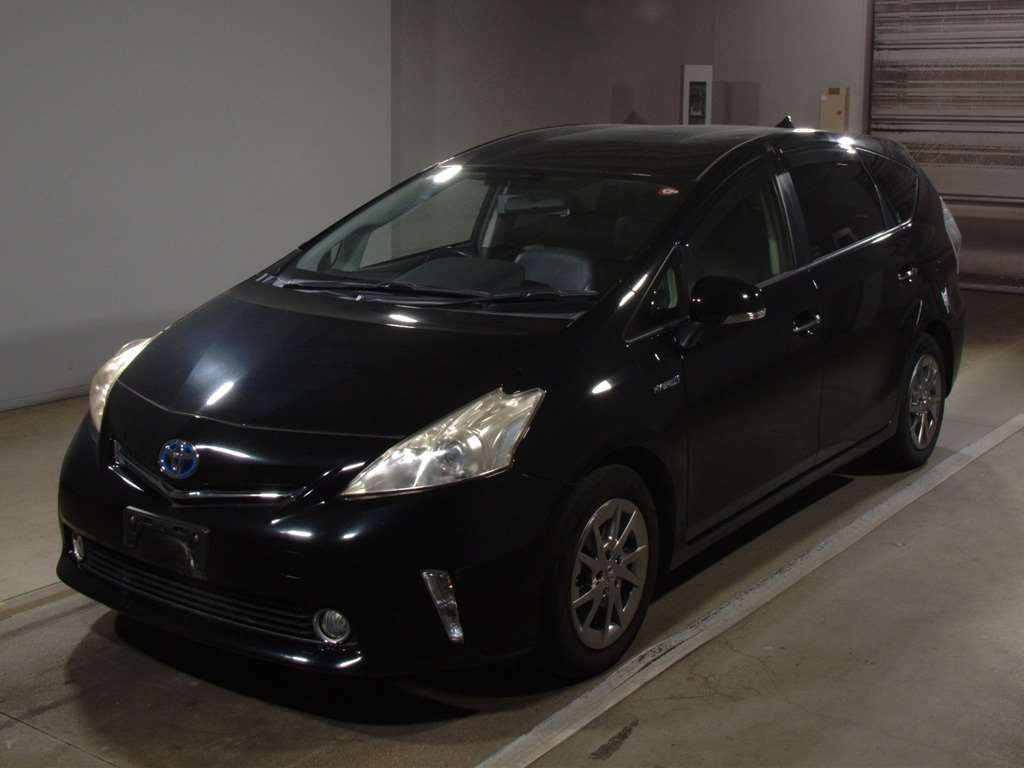 2014 Toyota Prius alpha ZVW41W[0]