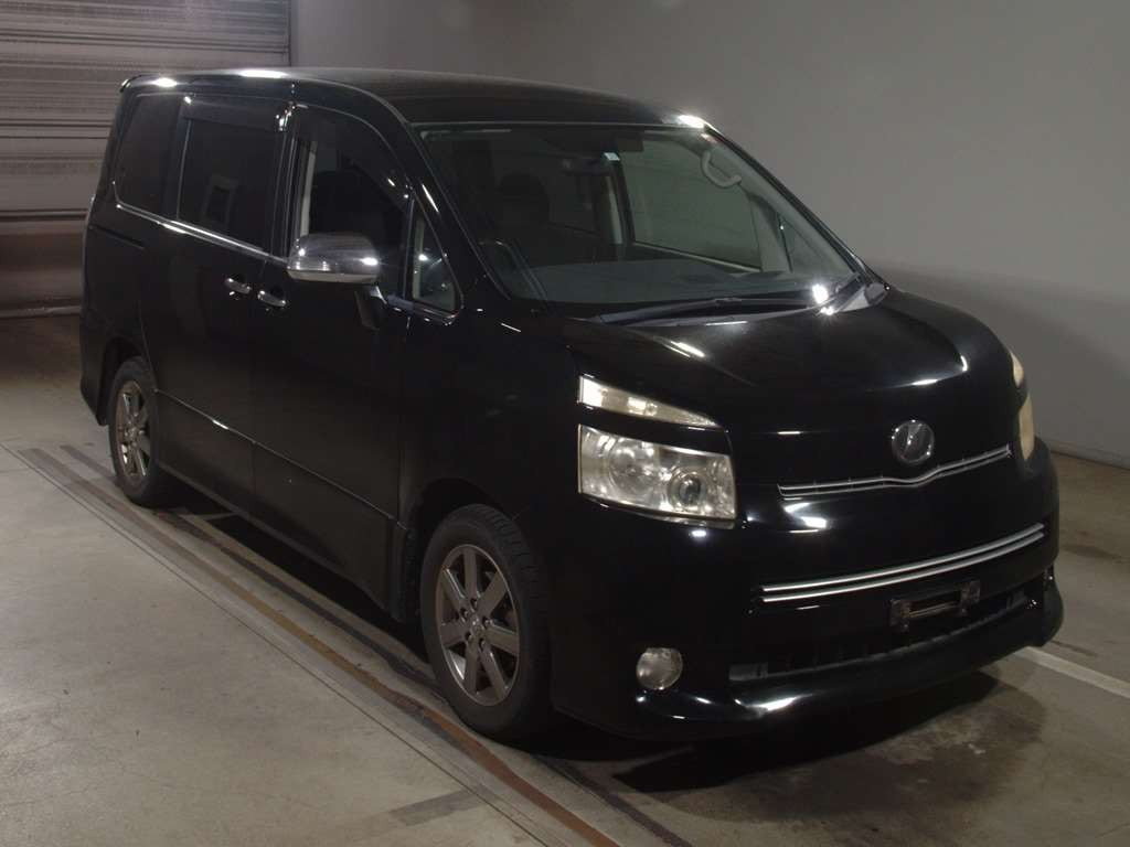 2009 Toyota Voxy ZRR70W[2]