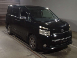 2009 Toyota Voxy